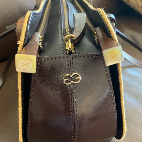 👏host pick 👏 Rare Escada “Exotics” handbag - Picture 4 of 12